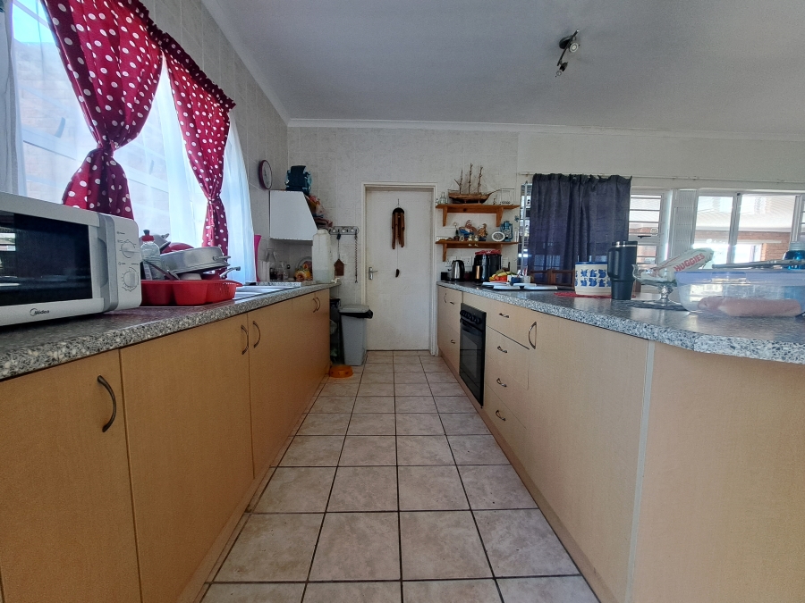 3 Bedroom Property for Sale in Myburgh Park Western Cape